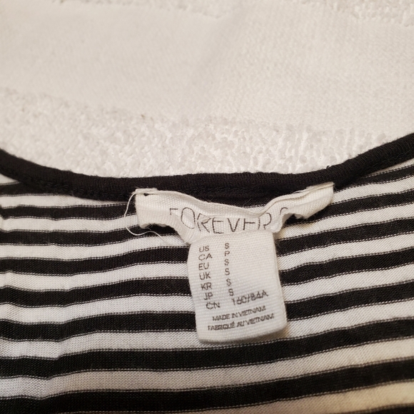 Sale 3 tank tops - Picture 10 of 14